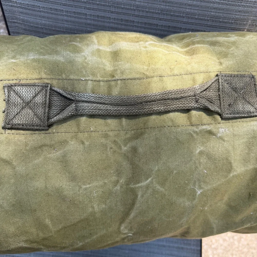 Vtg Military Style Barrel Duffel Bag Large Green Canvas Duffle Travel Camping